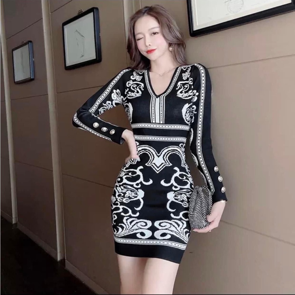 Black and white Knitted sweater dress/ Onesize